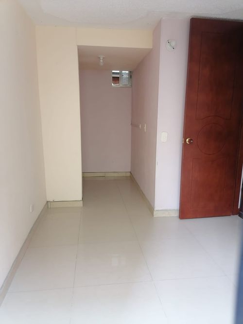 Apartamento de 3 alcobas en venta en Portal Del Nogal, Soacha, 47 m² · foto 6 de 15