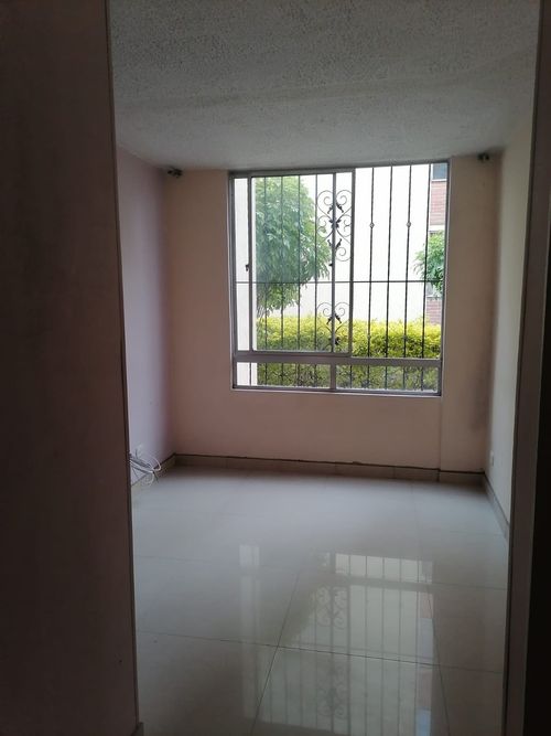 Apartamento de 3 alcobas en venta en Portal Del Nogal, Soacha, 47 m² · foto 11 de 15