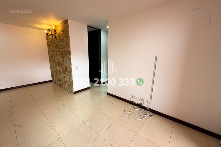 Apartamento de 2 alcobas en arriendo en Loma Del Indio, Medellín, 65 m² · foto 2 de 24