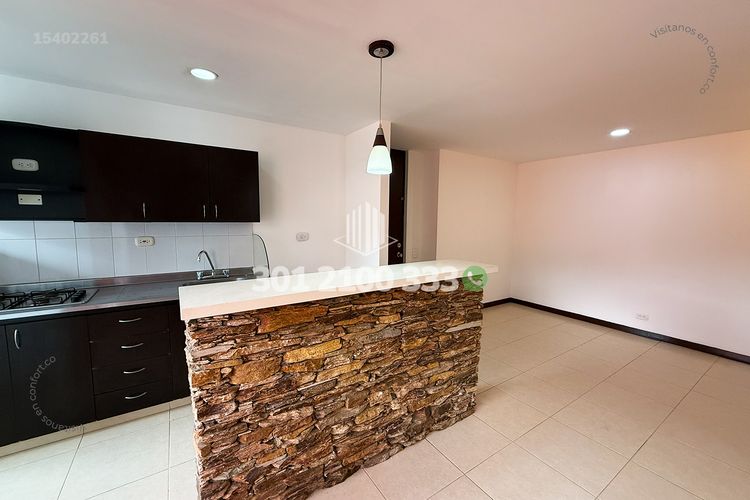 Apartamento de 2 alcobas en arriendo en Loma Del Indio, Medellín, 65 m² · foto 4 de 24