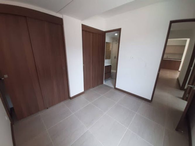 Apartamento de 3 alcobas en venta en San Jose Obrero, Bello, 73 m² · foto 3 de 9