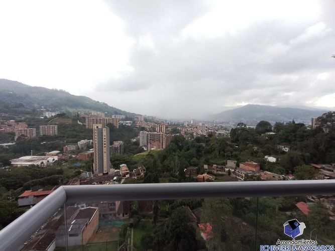 Apartamento de 3 alcobas en arriendo en Camino Verde, Envigado, 80 m² · foto 5 de 13