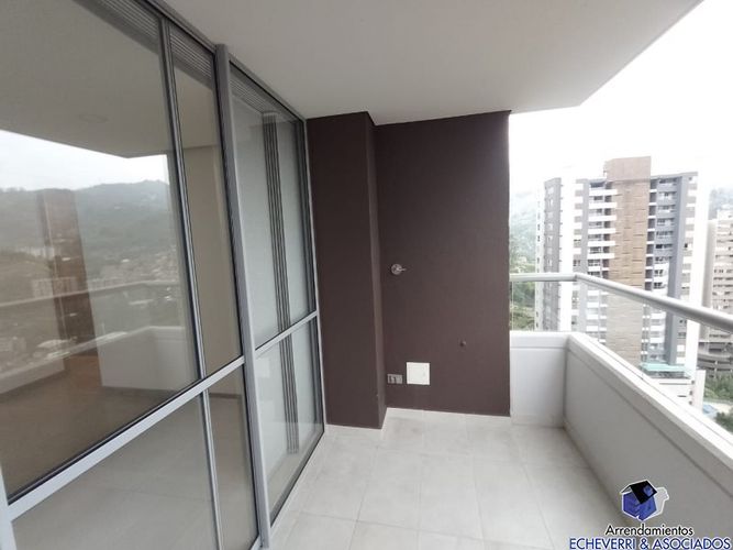 Apartamento de 3 alcobas en arriendo en Camino Verde, Envigado, 80 m² · foto 8 de 13