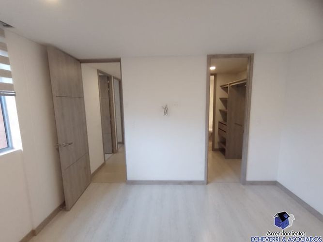 Apartamento de 3 alcobas en arriendo en Camino Verde, Envigado, 80 m² · foto 9 de 13