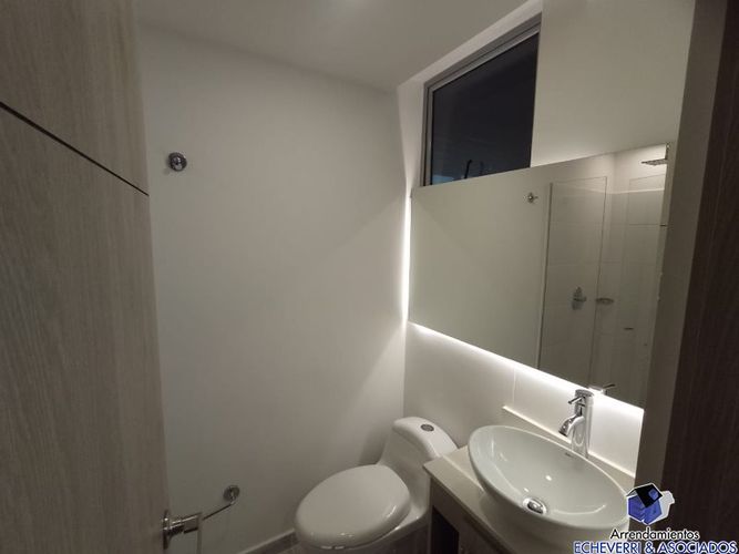 Apartamento de 3 alcobas en arriendo en Camino Verde, Envigado, 80 m² · foto 10 de 13
