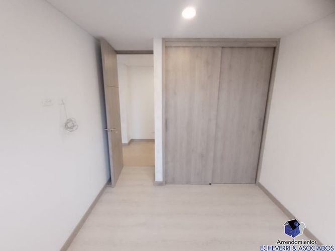 Apartamento de 3 alcobas en arriendo en Camino Verde, Envigado, 80 m² · foto 11 de 13