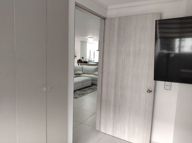 Apartamento de 2 alcobas en arriendo en El Poblado, Medellín, 102 m² · foto 15 de 19