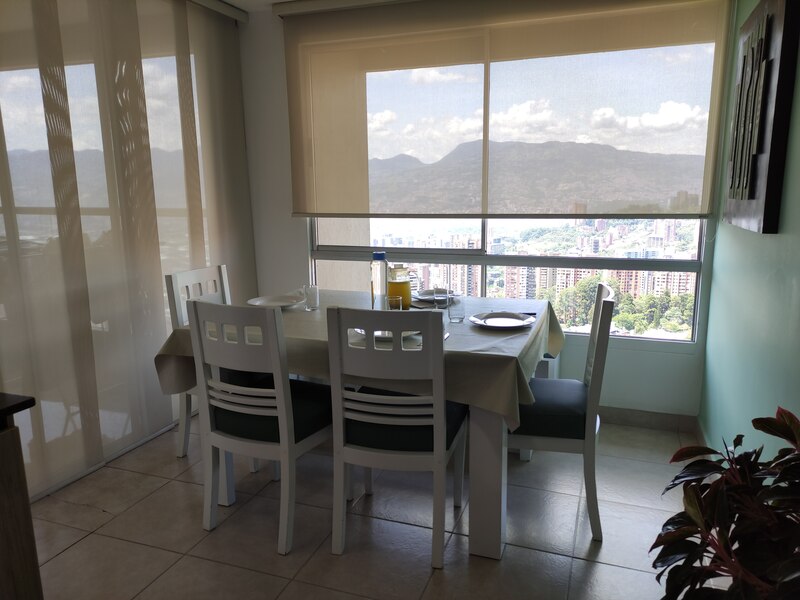Apartamento en arriendo en El Poblado, Medellín · foto 7 de 17