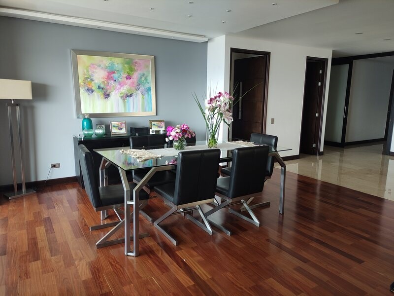 Apartamento en arriendo en El Poblado, Medellín · foto 8 de 17