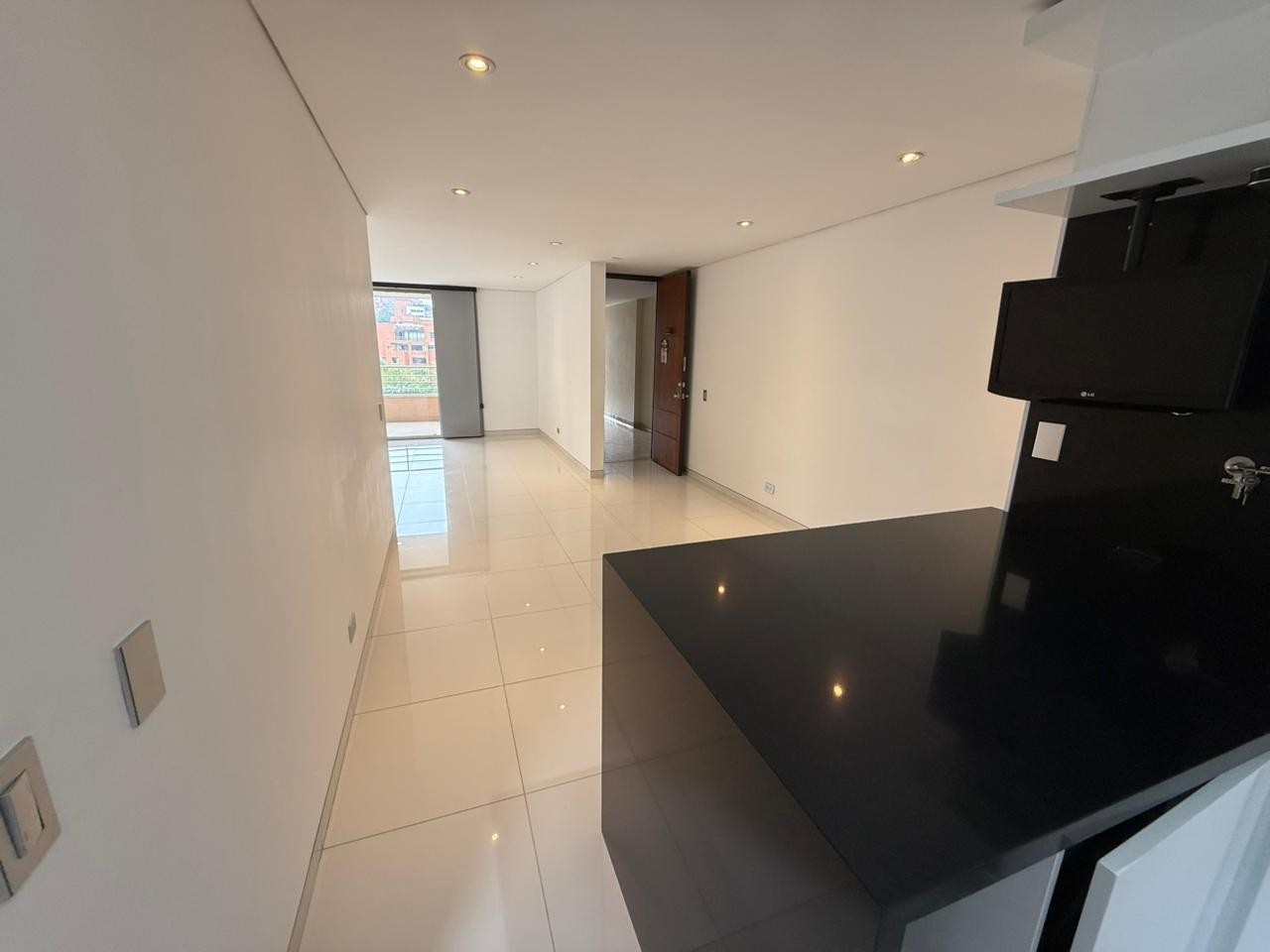 Apartamento en arriendo en Milla De Oro, Medellín · foto 21 de 24