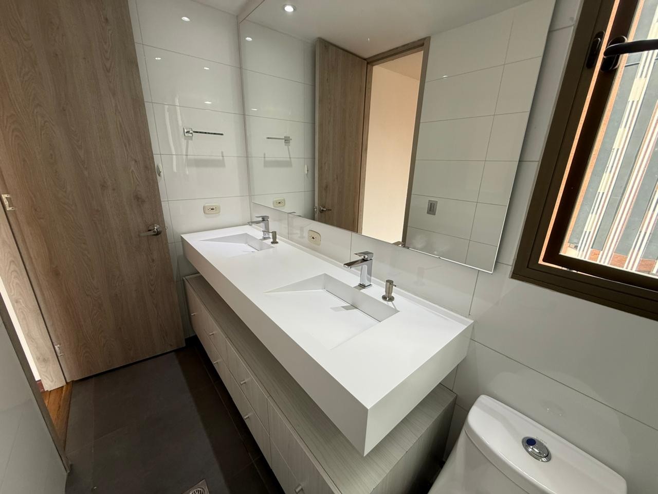 Apartamento en arriendo en Milla De Oro, Medellín · foto 24 de 24