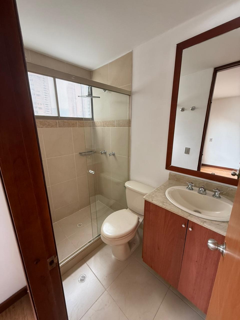 Apartamento en arriendo en Milla De Oro, Medellín · foto 22 de 24