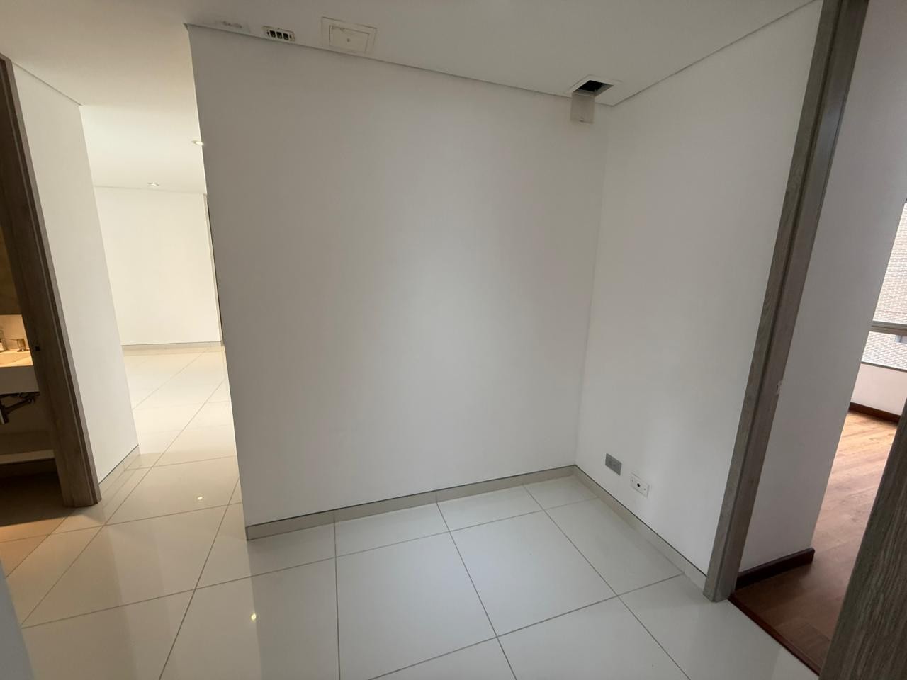 Apartamento en arriendo en Milla De Oro, Medellín · foto 11 de 24
