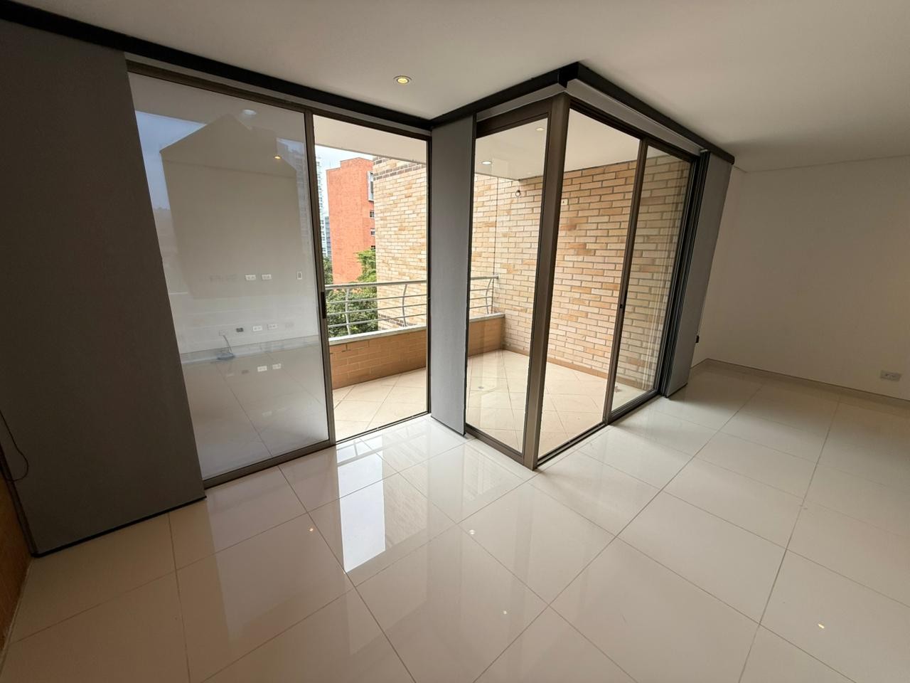 Apartamento en arriendo en Milla De Oro, Medellín · foto 19 de 24