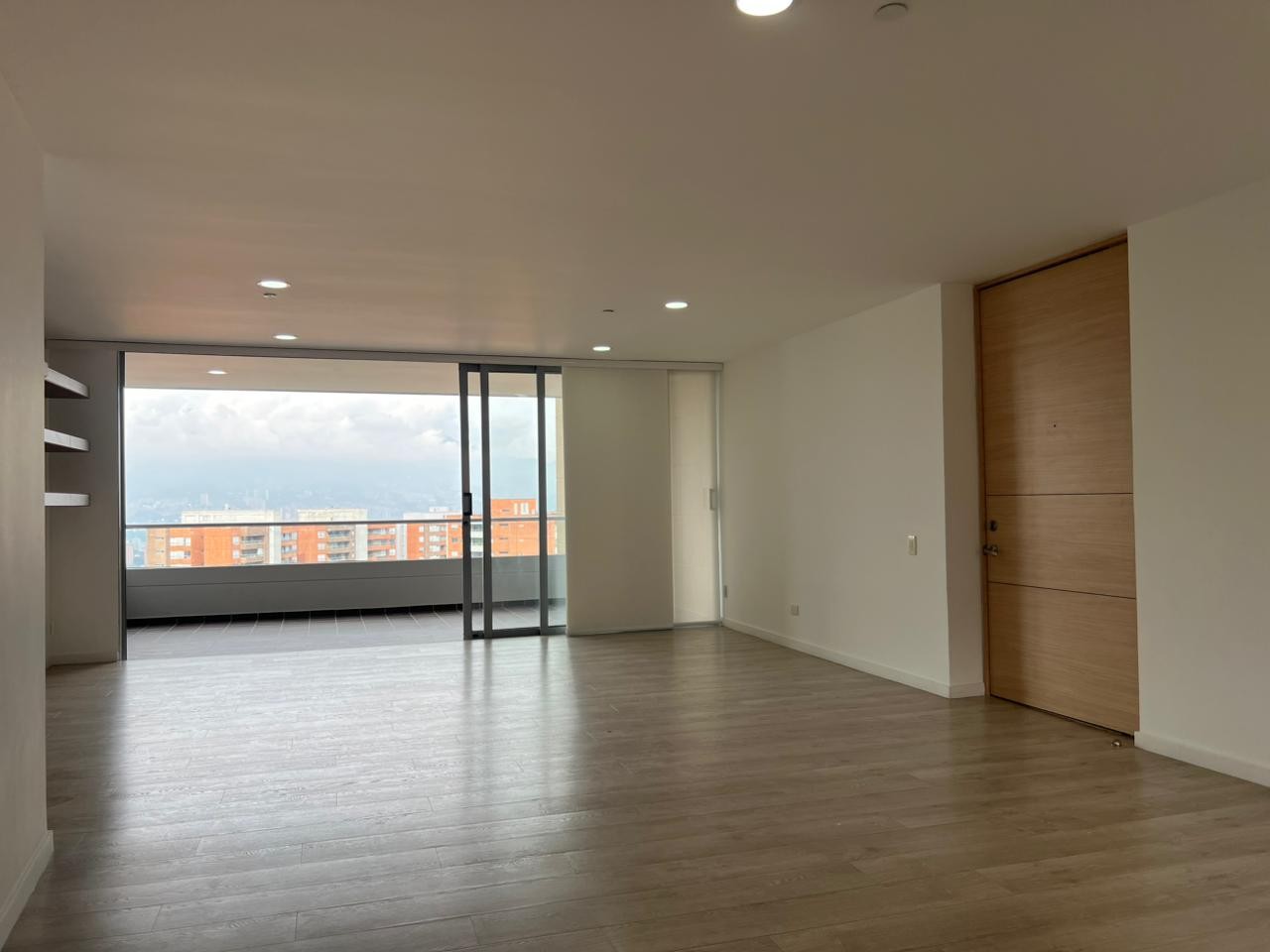 Apartamento en arriendo en La Pradera, Envigado · foto 2 de 18