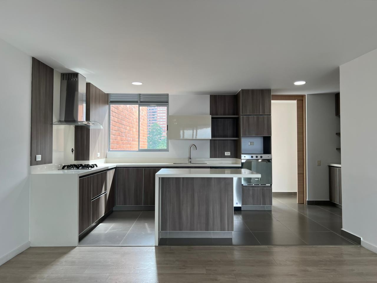 Apartamento en arriendo en La Pradera, Envigado · foto 5 de 18
