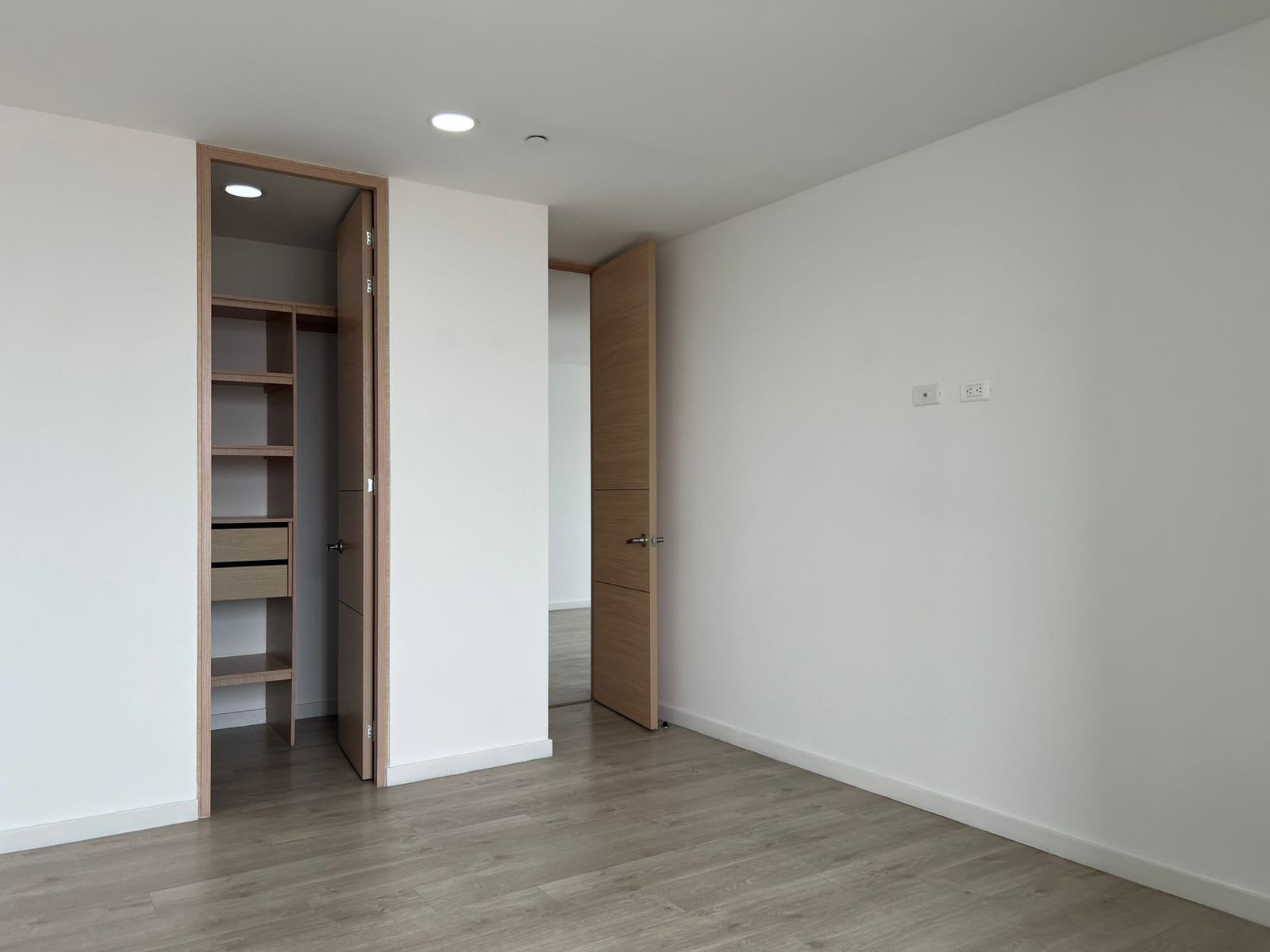 Apartamento en arriendo en La Pradera, Envigado · foto 10 de 18