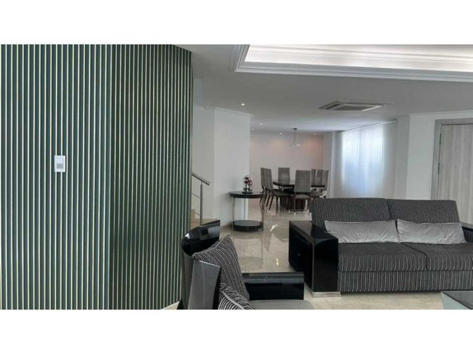 Casa de 5 alcobas en venta en Lago Alto, Barranquilla, 390 m² · foto 2 de 18