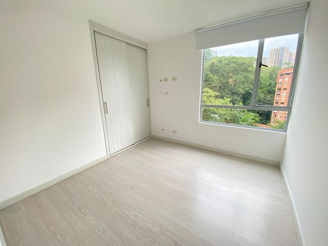 Apartamento de 3 alcobas en arriendo en Castropol, Medellín, 108 m² · foto 9 de 16