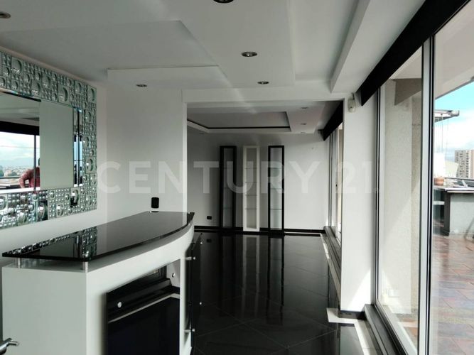 Apartamento de 3 alcobas en venta en Ciudad Salitre Oriental, Bogotá, 246 m² · foto 2 de 20
