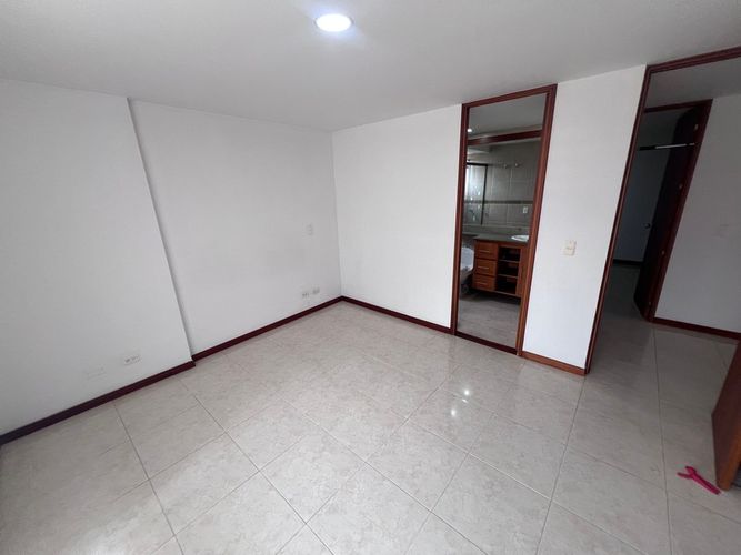 Apartamento de 4 alcobas en arriendo en Los Balsos, Medellín, 140 m² · foto 7 de 23