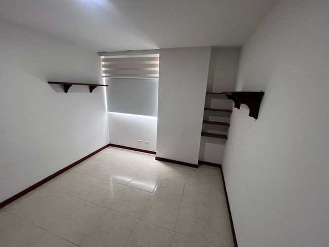 Apartamento de 4 alcobas en arriendo en Los Balsos, Medellín, 140 m² · foto 10 de 23