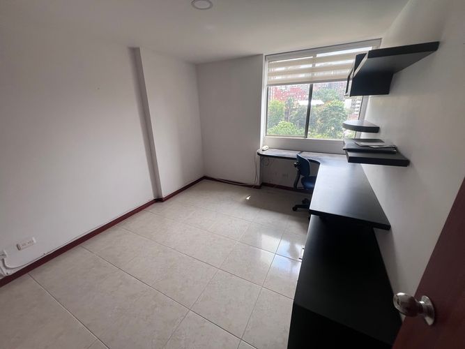 Apartamento de 4 alcobas en arriendo en Los Balsos, Medellín, 140 m² · foto 14 de 23