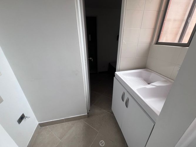Apartamento de 4 alcobas en arriendo en Los Balsos, Medellín, 140 m² · foto 20 de 23