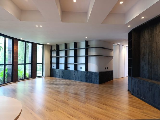 Apartamento de 2 alcobas en venta en El Poblado, Medellín, 203 m² · foto 3 de 19