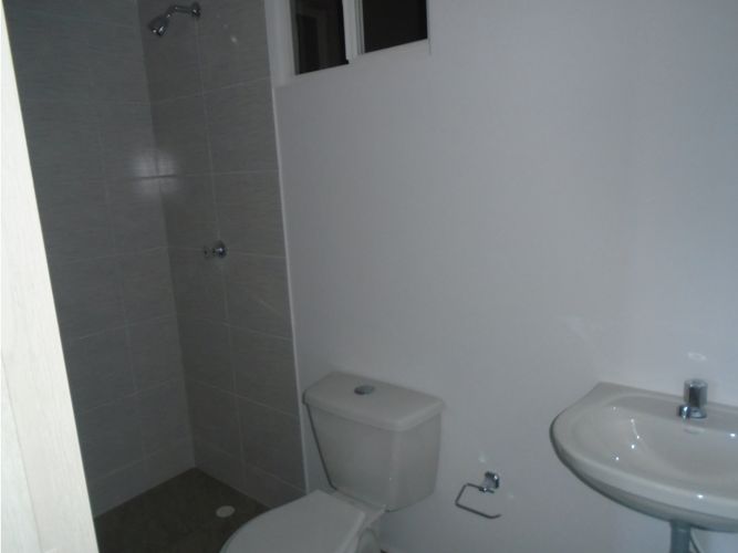 Apartamento de 2 alcobas en venta en San Antonio Del Carrizal, Girón, 43 m² · foto 6 de 17