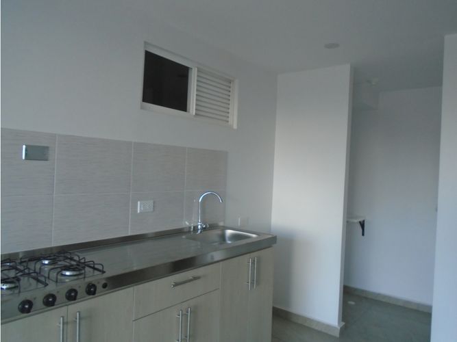 Apartamento de 2 alcobas en venta en San Antonio Del Carrizal, Girón, 43 m² · foto 10 de 17