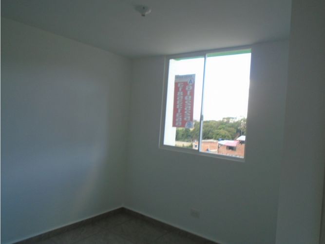 Apartamento de 2 alcobas en venta en San Antonio Del Carrizal, Girón, 43 m² · foto 11 de 17