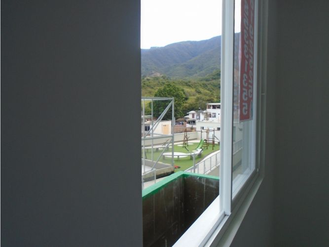 Apartamento de 2 alcobas en venta en San Antonio Del Carrizal, Girón, 43 m² · foto 13 de 17
