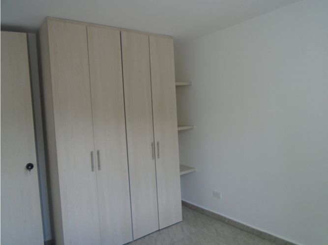 Apartamento de 3 alcobas en venta en Ruitoque, Girón, 53 m² · foto 2 de 21