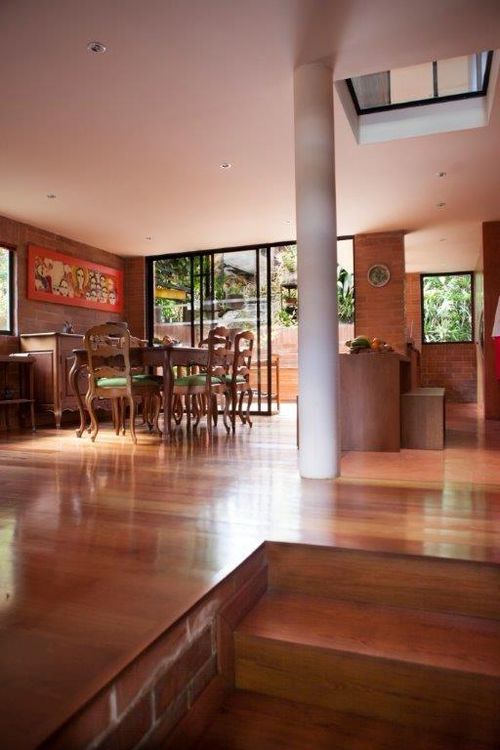 Casa de 3 alcobas en venta en La Sebastiana, Envigado, 220 m² · foto 2 de 24