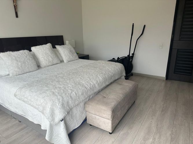 Apartamento de 3 alcobas en arriendo en Chico Norte, Bogotá, 169 m² · foto 18 de 24