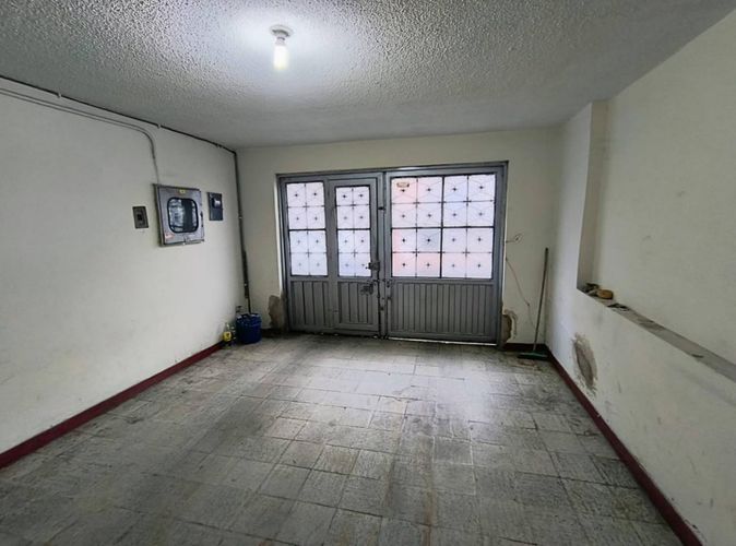 Casa de 6 alcobas en venta en Ciudad Jardin Norte, Bogotá, 340 m² · foto 3 de 21