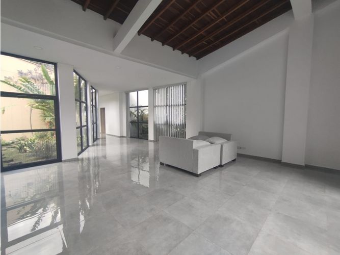 Casa de 5 alcobas en venta en Guamito, La Ceja, 240 m² · foto 5 de 24