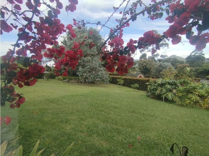 Casa de 5 alcobas en venta en Guamito, La Ceja, 240 m² · foto 7 de 24