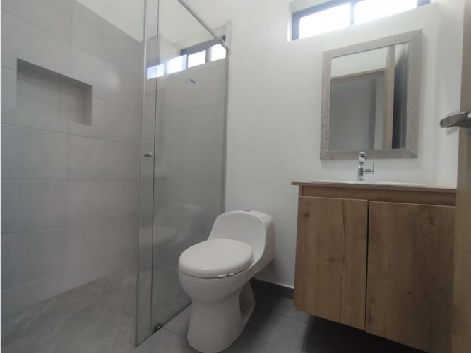 Casa de 5 alcobas en venta en Guamito, La Ceja, 240 m² · foto 19 de 24