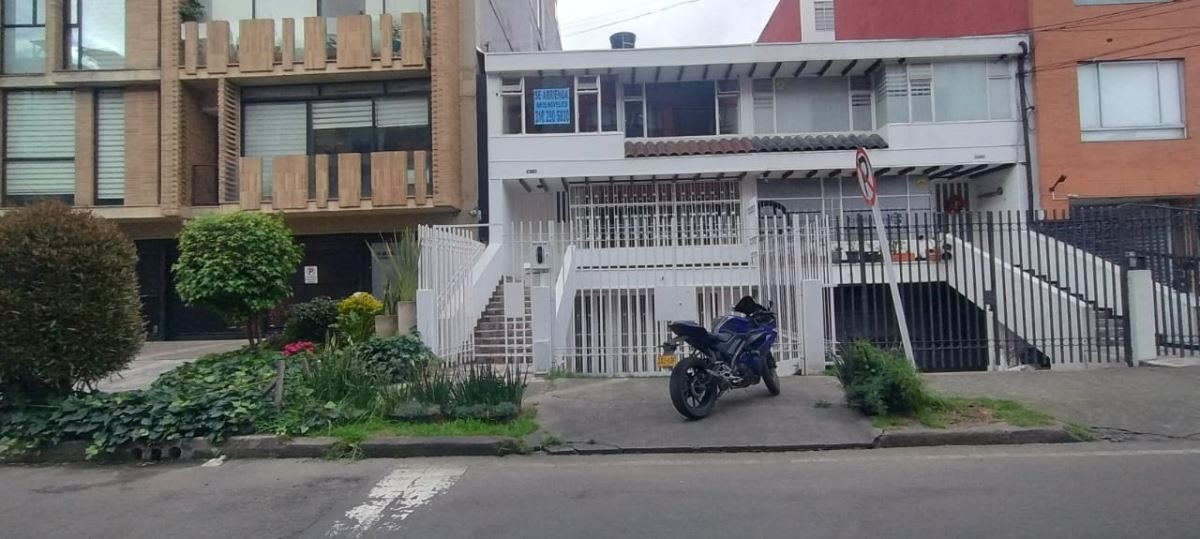 Casa en Arriendo en Unidad carabelas, Bogotá