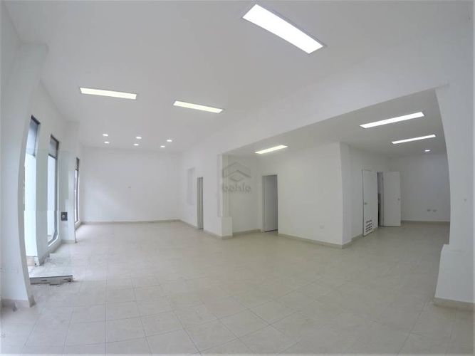 Local en arriendo en Urb. Rosendo Garces, Montería, 120 m² · foto 3 de 13