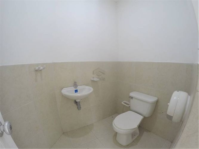 Local en arriendo en Urb. Rosendo Garces, Montería, 120 m² · foto 13 de 13