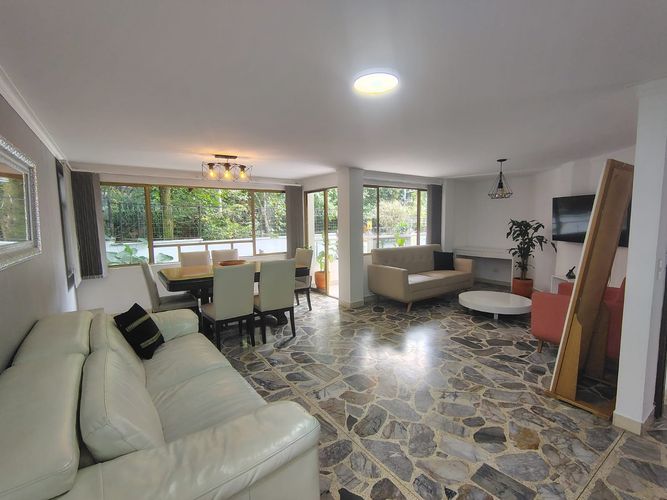 Apartamento de 3 alcobas en arriendo en El Diamante No. 2, Medellín, 140 m² · foto 2 de 12