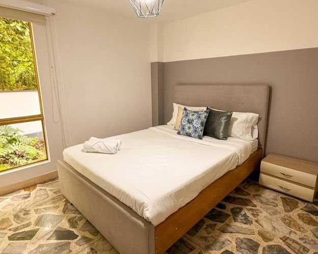 Apartamento de 3 alcobas en arriendo en El Diamante No. 2, Medellín, 140 m² · foto 10 de 12