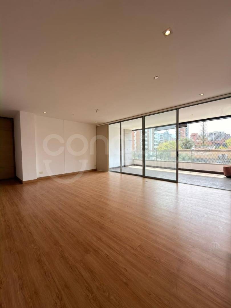 Apartamento en venta en El Poblado, Medellín 4
