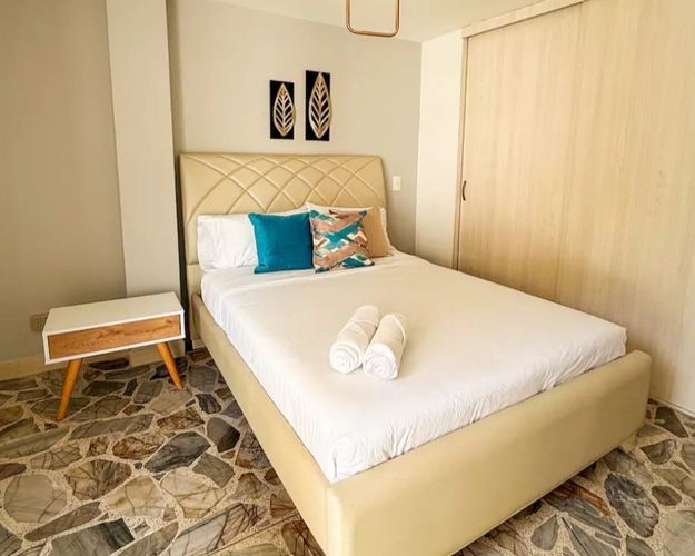 Apartamento de 3 alcobas en arriendo en El Poblado, Medellín, 140 m² · foto 9 de 15