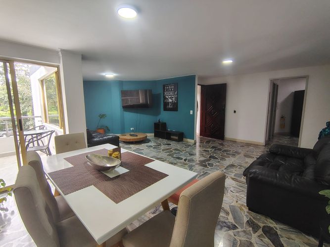 Apartamento de 3 alcobas en arriendo en El Poblado, Medellín, 140 m² · foto 4 de 15
