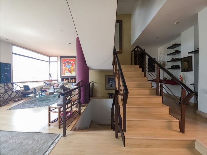 Casa de 3 alcobas en venta en Los Rosales, Bogotá, 360 m² · foto 11 de 24