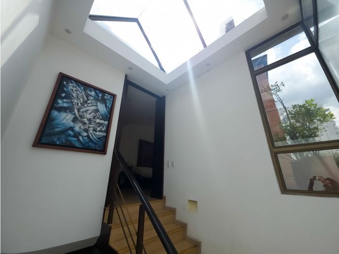Casa de 3 alcobas en venta en Los Rosales, Bogotá, 360 m² · foto 13 de 24